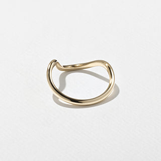 Classic Curve Plain Yellow Gold Wedding Band