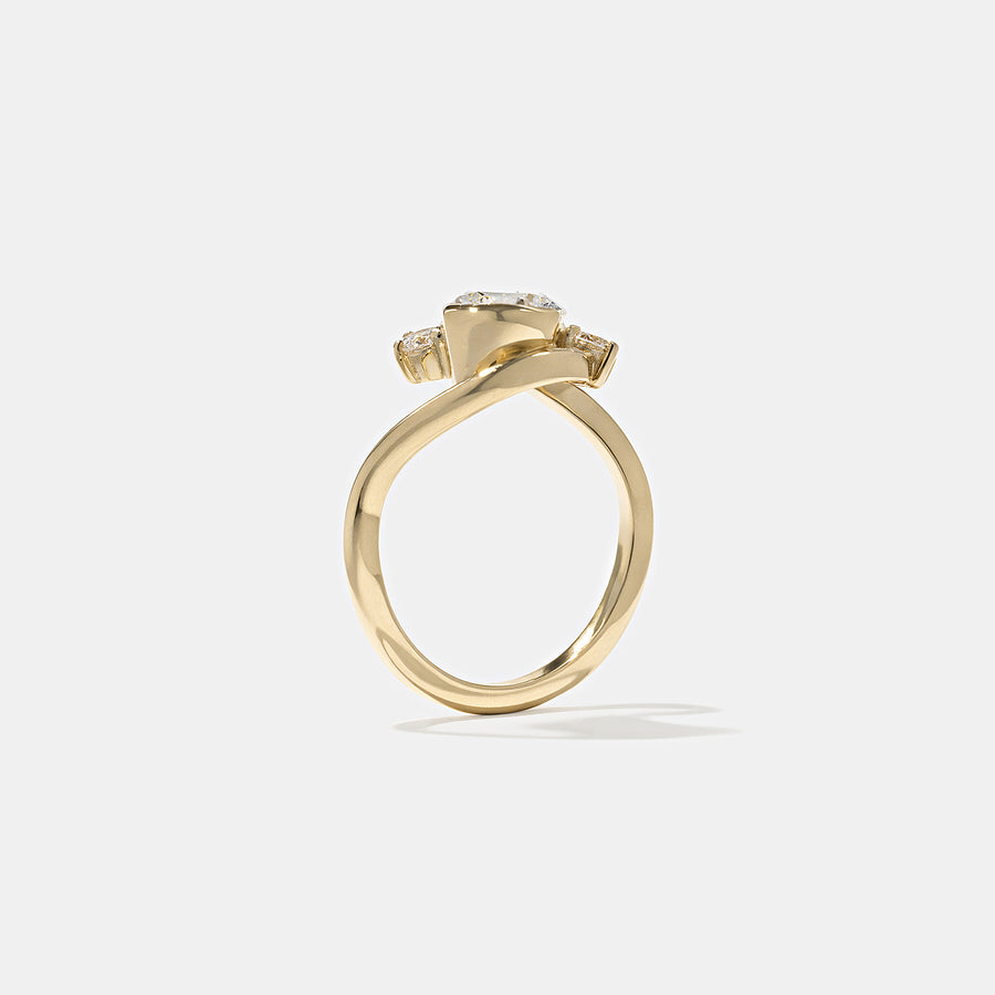 1.55 carat oval cut CVD lab grown diamond three stone engagement ring with G color and VS1 clarity