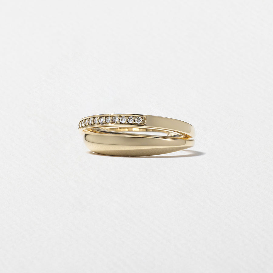 0.19 TCW Round Shape Criss Cross Wedding Band