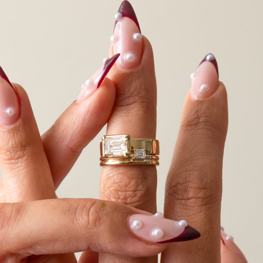 0.20 TCW Emerald Shape Minimalist Wedding Band