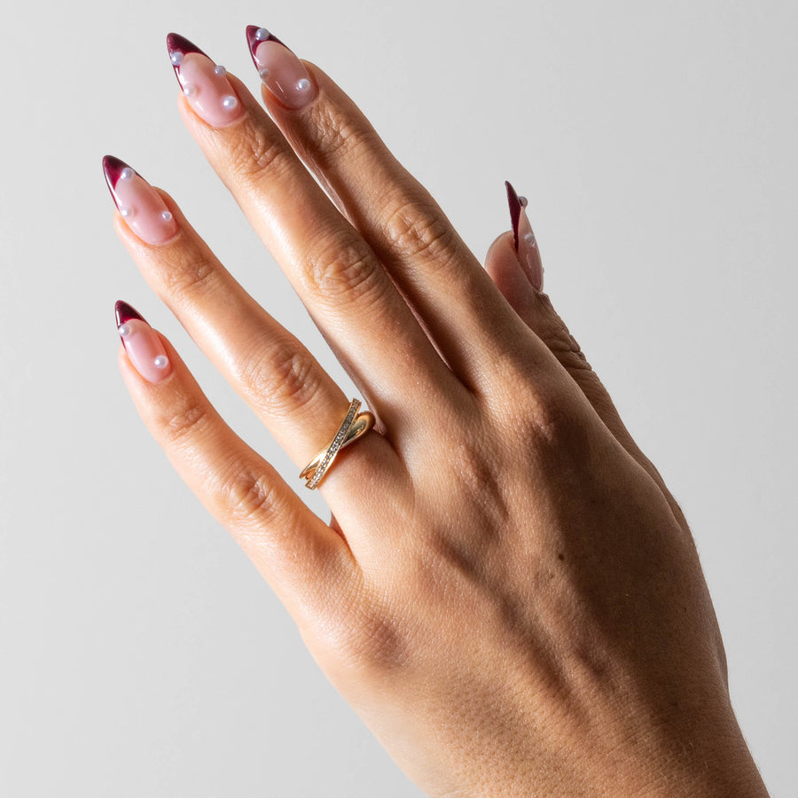 0.19 TCW Round Shape Criss Cross Wedding Band