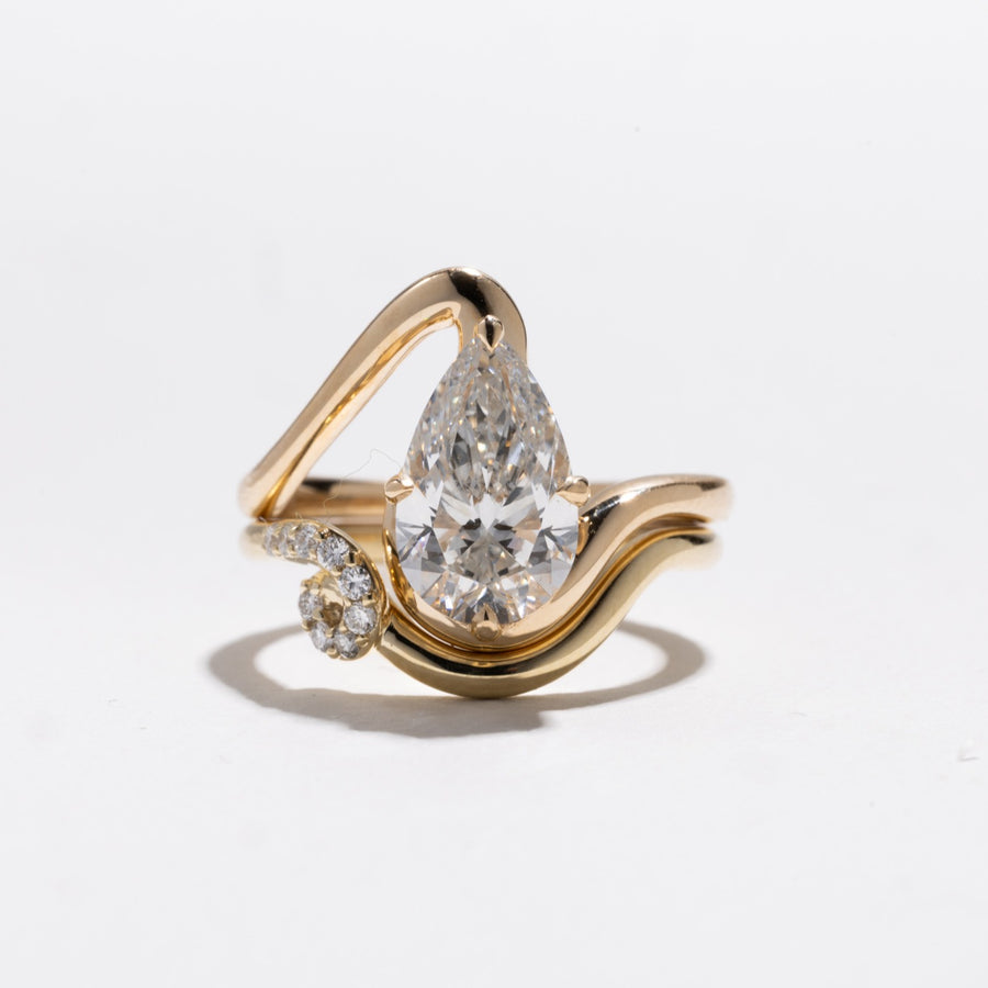 0.01 TCW Round Shape Twist with Pavé Wedding Band