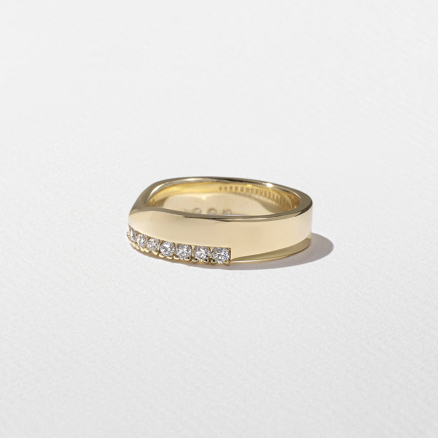 0.78 TCW Round Shape Unique Cigar Wedding Band