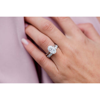 4.0 CT Oval Solitaire Moissanite Engagement Ring - Barbara Maison 