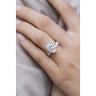 4.0 CT Oval Solitaire Moissanite Engagement Ring - Barbara Maison 