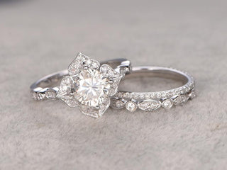 1.0 CT Cushion Floral Style Moissanite Bridal Ring Set - Barbara Maison 