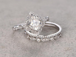 1.0 CT Cushion Floral Style Moissanite Bridal Ring Set - Barbara Maison 