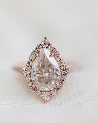 3.0 CT Pear Cluster Halo Moissanite Engagement Ring - Barbara Maison 