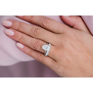 4.0 CT Oval Solitaire Moissanite Engagement Ring - Barbara Maison 