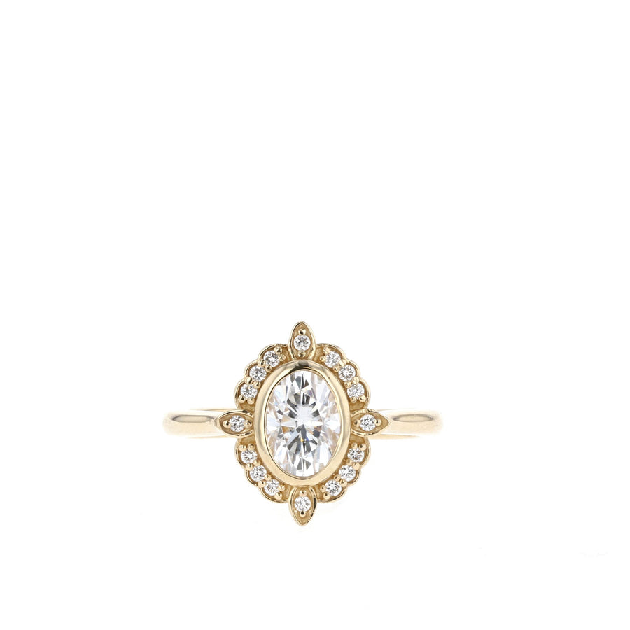 0.84-1.33 CT Oval Cut Cluster Halo Moissanite Engagement Ring - Barbara Maison 