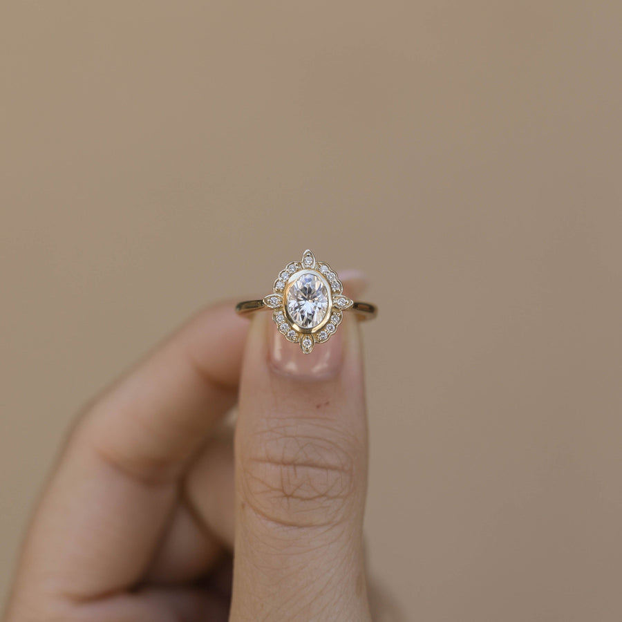 0.84-1.33 CT Oval Cut Cluster Halo Moissanite Engagement Ring - Barbara Maison 