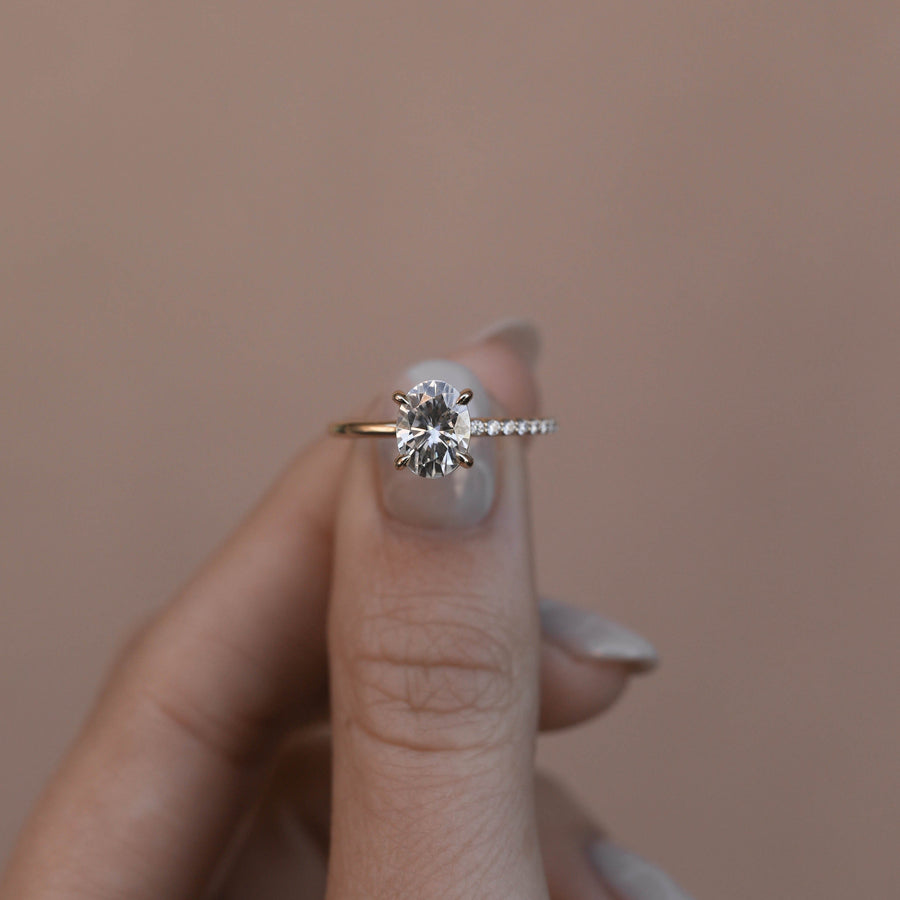 0.84 CT-2.72 CT Oval Cut Solitaire Moissanite Engagement Ring - Barbara Maison 