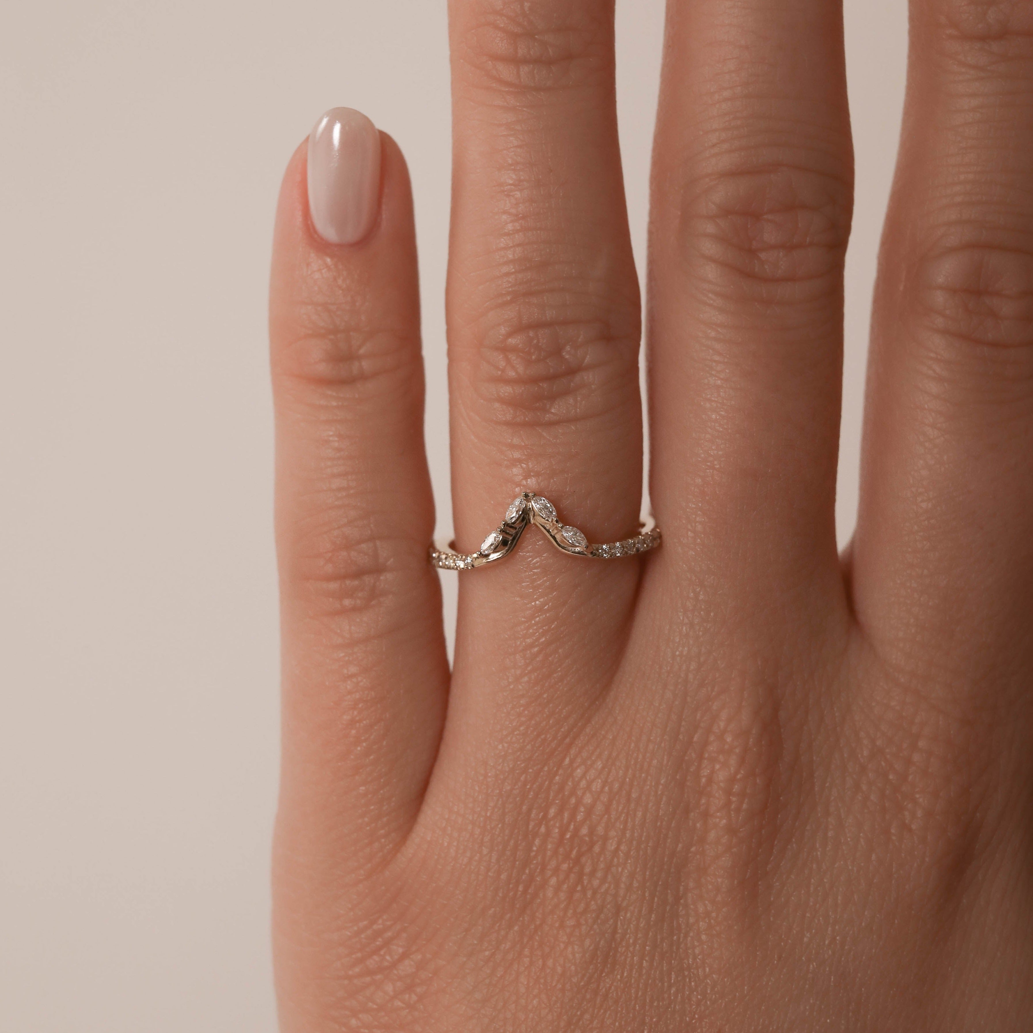 0.25 TCW Marquise & Round Cut Curved Moissanite Wedding Band - Barbara Maison 