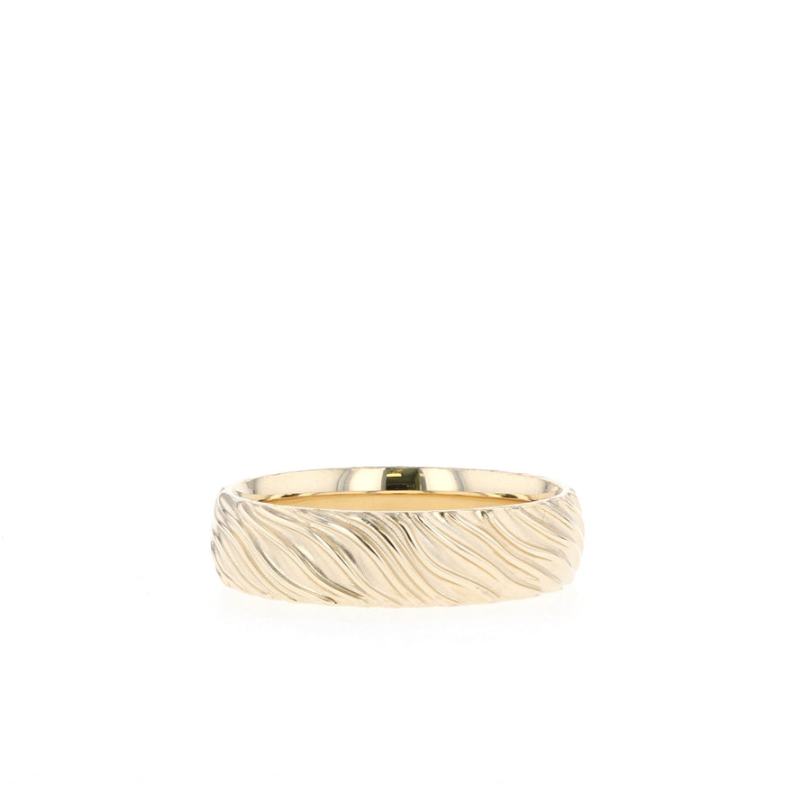 Yellow Gold Men's Wedding Band with wave like texture - Barbara Maison 