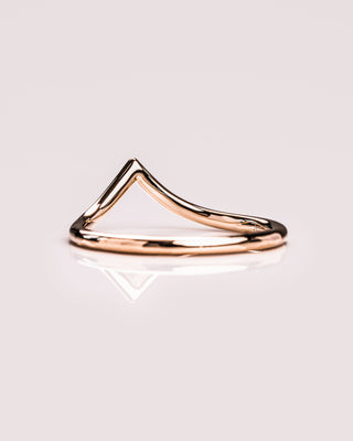 V-Shaped Classic Curved Wedding Band - Barbara Maison 