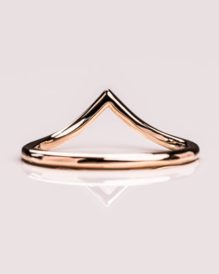 V-Shaped Classic Curved Wedding Band - Barbara Maison 