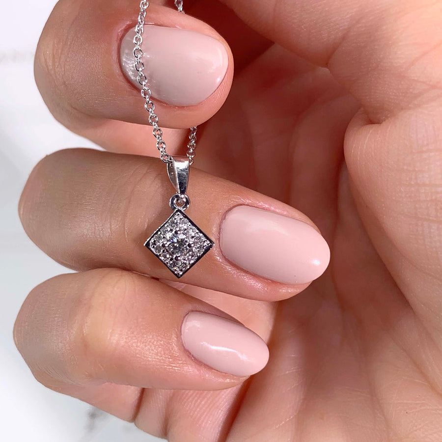 0.25 CT Round CVD F/VS Diamond Necklace - Barbara Maison 