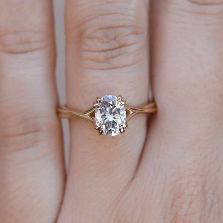 0.84 CT-1.91 CT Oval Cut Solitaire Moissanite Engagement Ring - Barbara Maison 