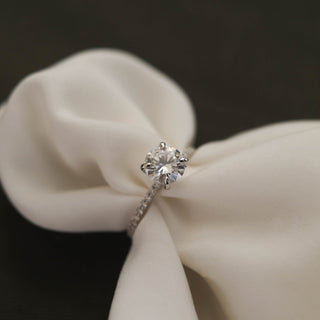 0.68 CT-1.35 CT Round Cut Solitaire Moissanite Engagement Ring - Barbara Maison 