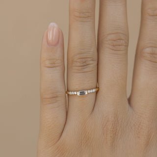 0.20 Baguette & Moissanite Wedding Band