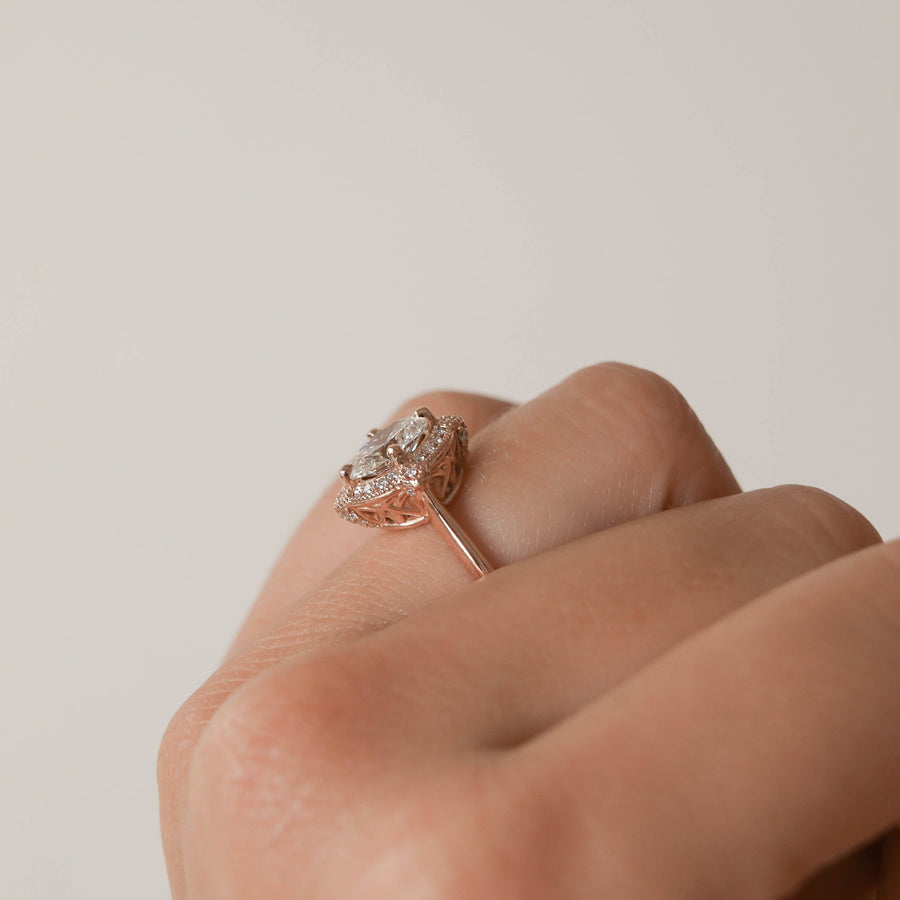 0.84 CT-1.33 CT Oval Cut Vintage Moissanite Engagement Ring - Barbara Maison 