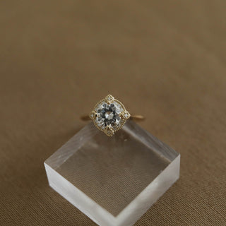 0.88 CT Round Cut Vintage Moissanite Engagement Ring - Barbara Maison 