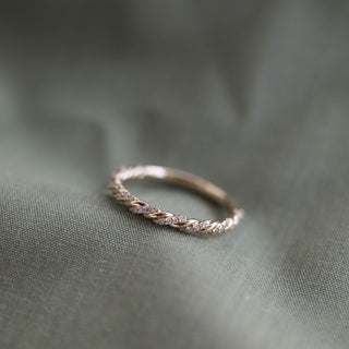 0.1 Twisted Moissanite Wedding Band