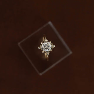 1.07 CT Princess Cut Vintage Moissanite Engagement Ring - Barbara Maison 