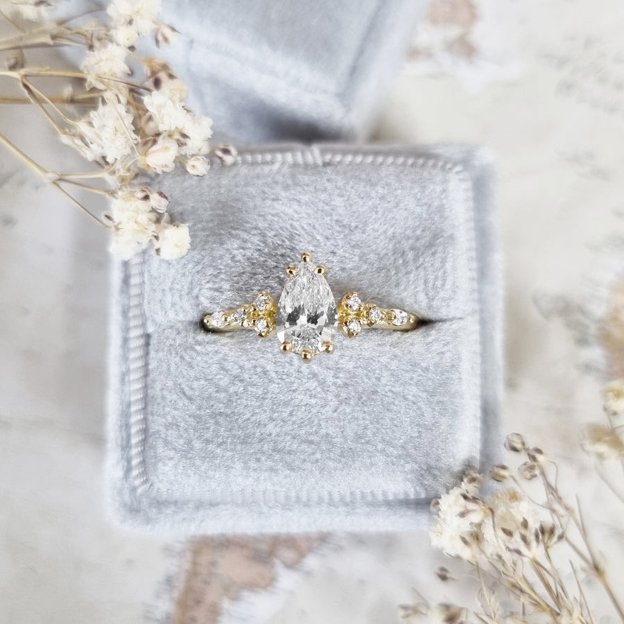 0.79 CT Pear Cluster CVD E/VS1 Diamond Engagement Ring - Barbara Maison 