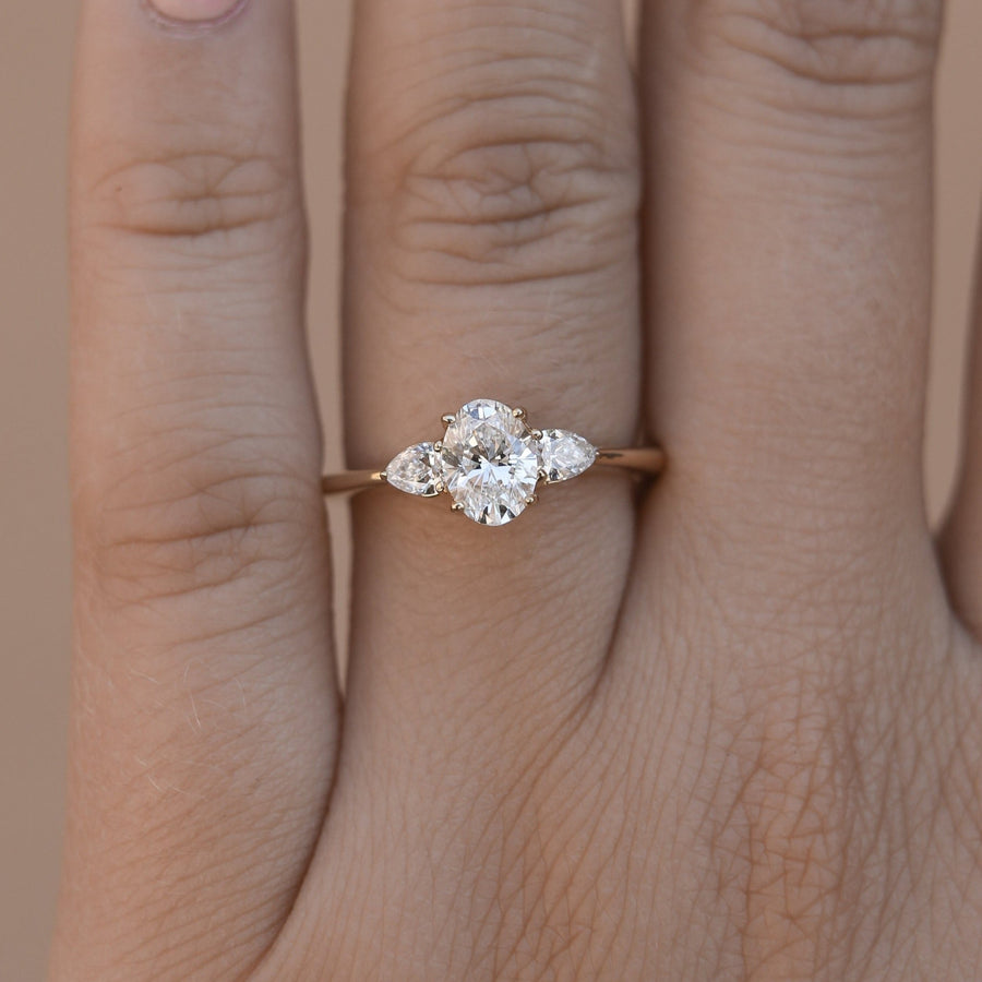 0.84-1.91 CT Oval Cut 3 Stones Moissanite Engagement Ring - Barbara Maison 