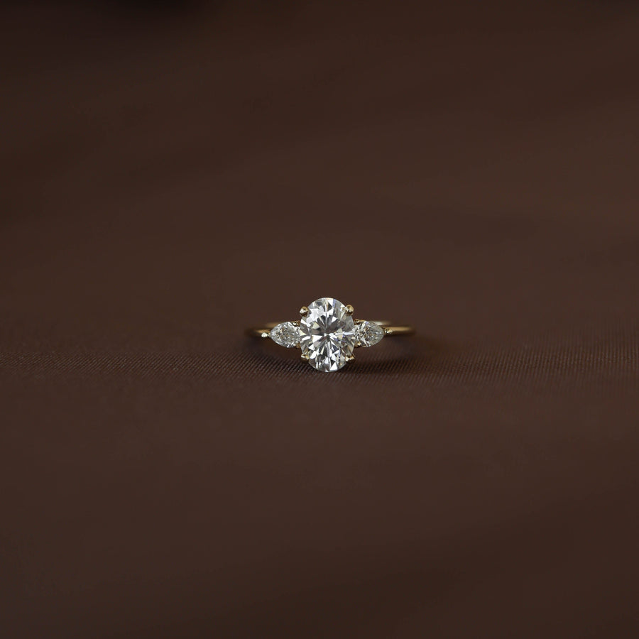 0.84-1.91 CT Oval Cut 3 Stones Moissanite Engagement Ring - Barbara Maison 