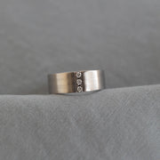 Satin-Finish Stone Setting White Gold Men's Band - Barbara Maison 