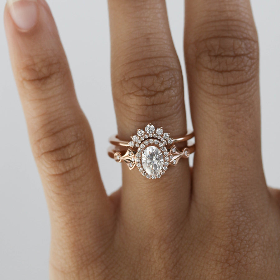 0.17 Curved Tiara Moissanite Wedding Band