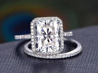 3.0 CT Radiant Cut Halo Style Moissanite Bridal Ring Set - Barbara Maison 