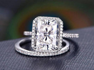 3.0 CT Radiant Cut Halo Style Moissanite Bridal Ring Set - Barbara Maison 