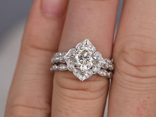 1.0 CT Cushion Floral Style Moissanite Bridal Ring Set - Barbara Maison 