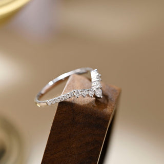 0.20 CVD Diamond Curved Wedding Band