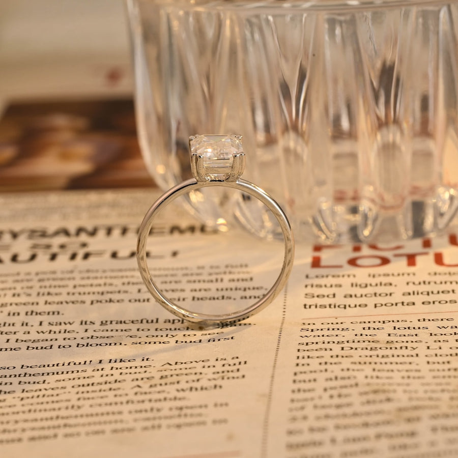 1.0 CT-3.0 CT Emerald E/VS1 CVD Diamond Solitaire Engagement Ring - Barbara Maison 