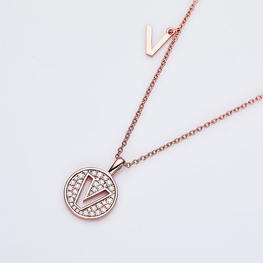Customized "V" Letter Moissanite Diamond Necklace - Barbara Maison 