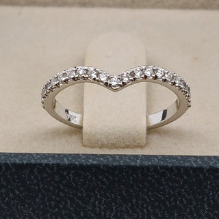 0.21 Curved EF/VS1 Diamond Wedding Band