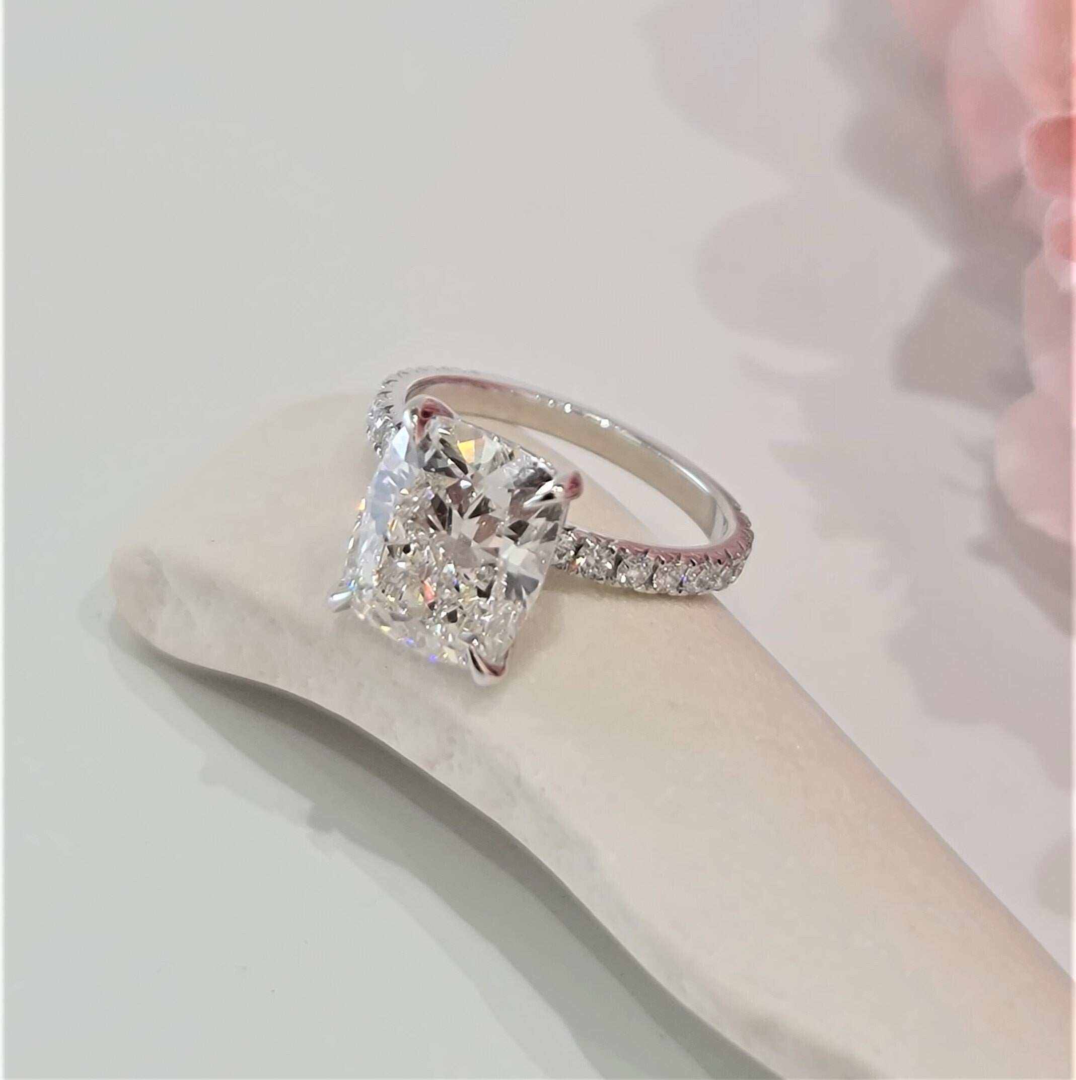 4.0 CT Cushion Solitaire CVD G/VS2 Diamond Engagement Ring - Barbara Maison 