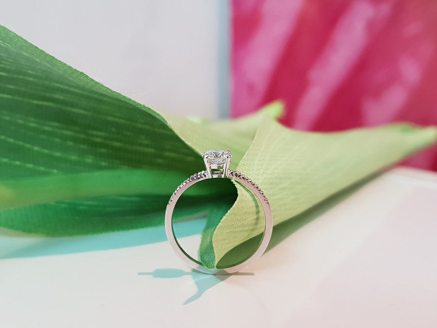 1.0 CT Round Solitaire CVD F/VS1 Diamond Engagement Ring - Barbara Maison 