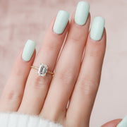 2.0 CT Emerald Twisted Band & Solitaire Moissanite Engagement Ring - Barbara Maison 