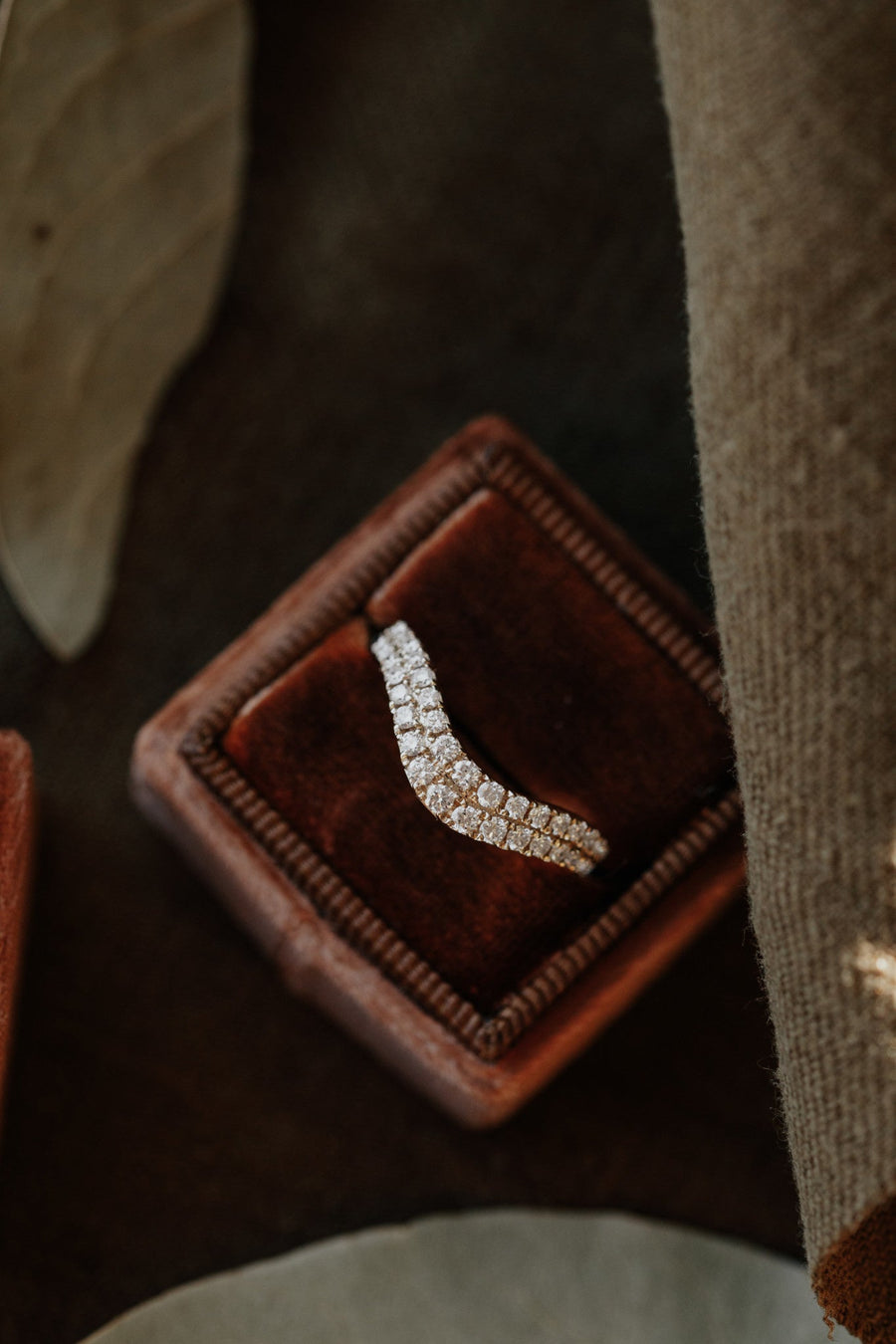 0.44 CT Round Stones Swirl Wedding Band