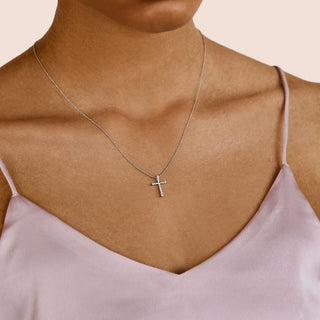 0.17 Cross Pendant Moissanite Diamond Necklace