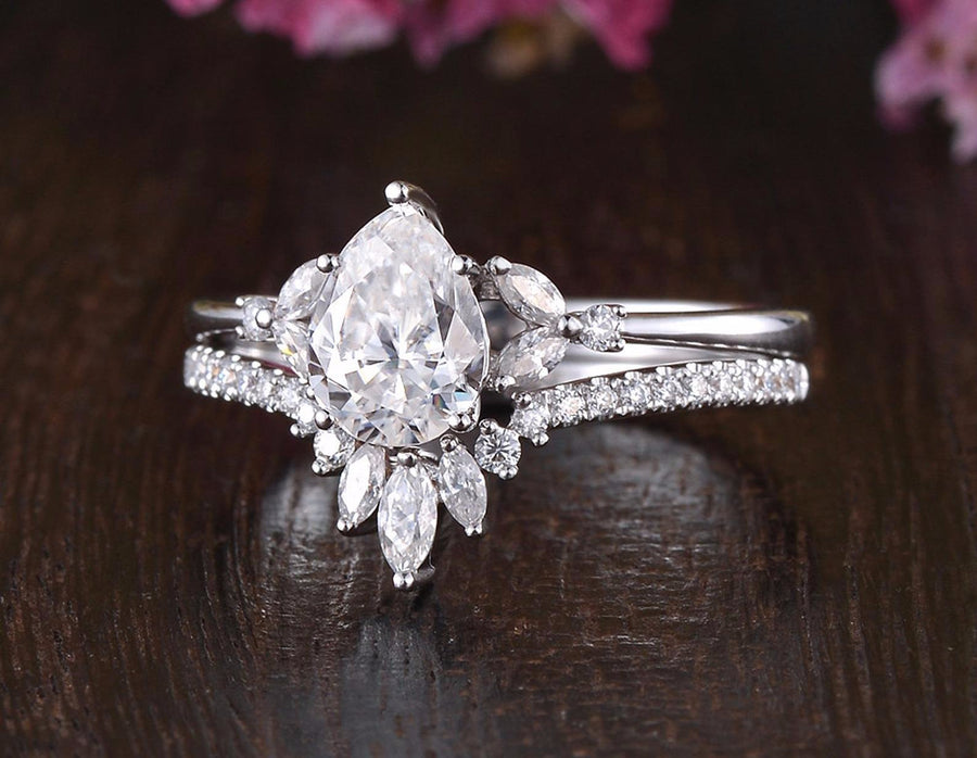 0.75 CT Pear Cluster Moissanite Bridal Ring Set - Barbara Maison 