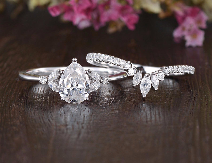 0.75 CT Pear Cluster Moissanite Bridal Ring Set - Barbara Maison 