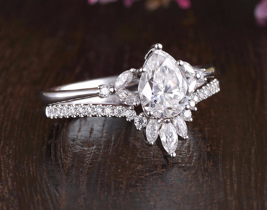 0.75 CT Pear Cluster Moissanite Bridal Ring Set - Barbara Maison 