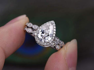 1.0 CT Pear Cut Halo Moissanite Bridal Ring Set - Barbara Maison 